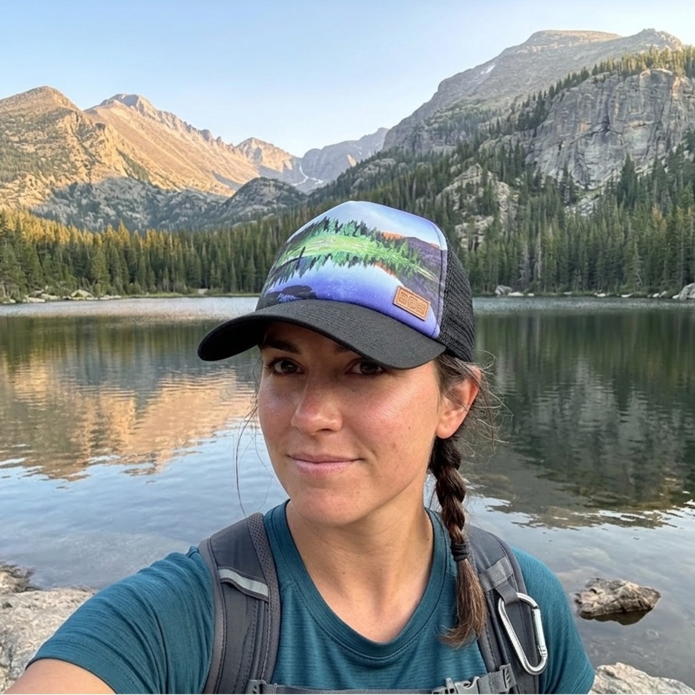 Outdoor Mesh Trucker Hat with Scenic Print - Black/Blue